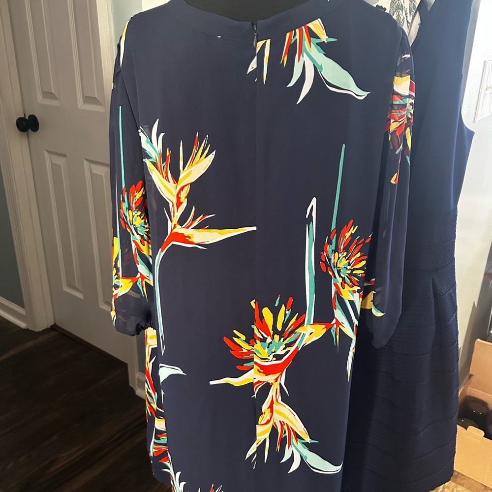NWT Eva Mendes navy floral dress - Picture 4 of 4